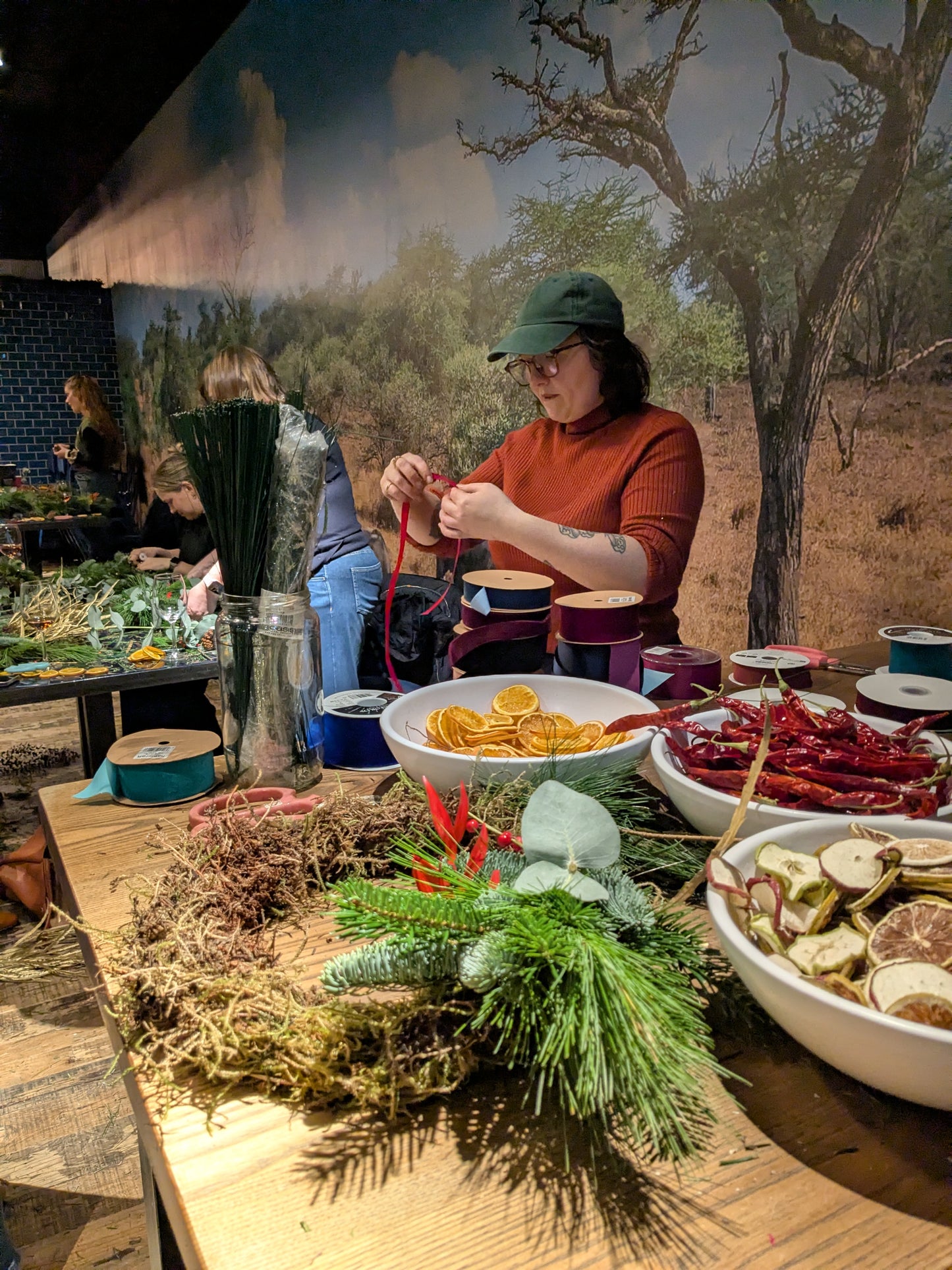 Christmas Wreath Making at Ranny's – Thursday 26th November, 7–9pm