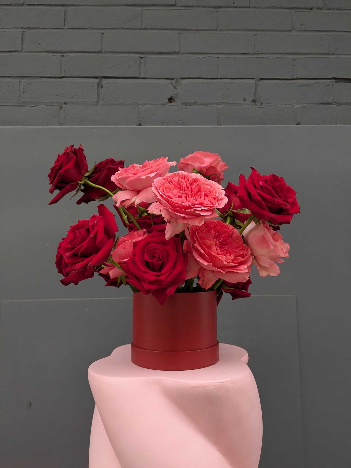 24 Rose Hat Box