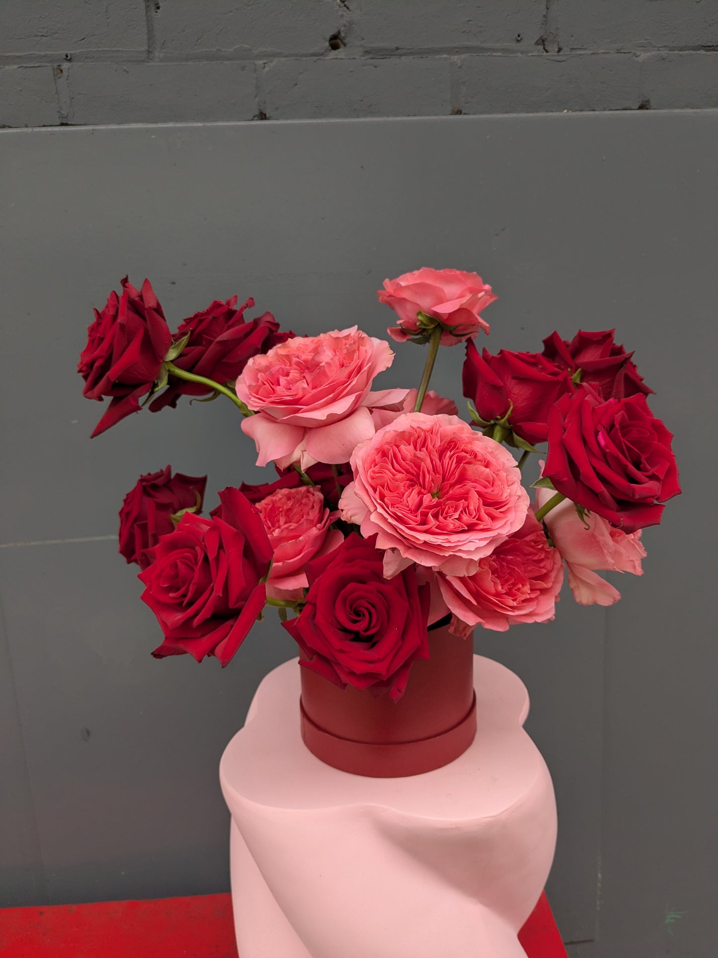 24 Rose Hat Box